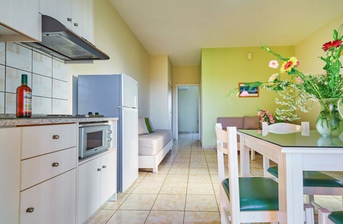 Stavros Hotel | Nanakis Beach Apartments