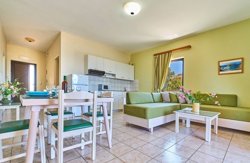 Stavros Hotel | Nanakis Beach Apartments