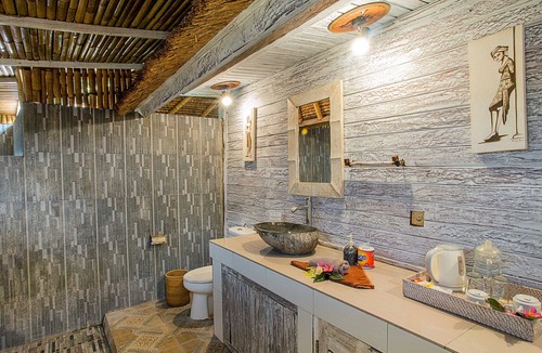 Mushroom Bay Bed & Breakfast | Naturale Villa
