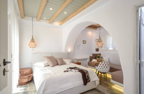 Plaka House | Naxos Island Escape