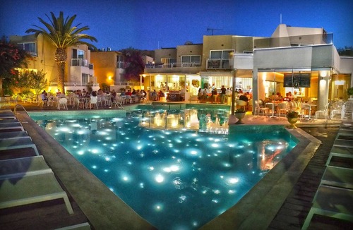 Platanes Hotel | Nefeli Hotel