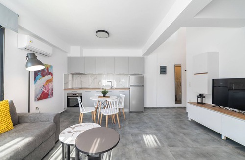 Ofrinion Villa | Nefeli Lux- Two Bedroom Duplex with Garden