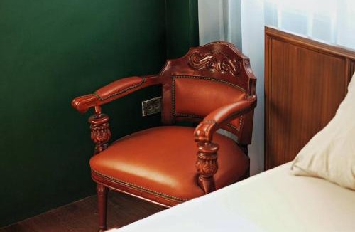 Mandaue Apartment | Neo-Classical 3BR Apartment in a 1967 Building
