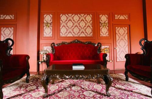 Mandaue Apartment | Neo-Classical 3BR Apartment in a 1967 Building