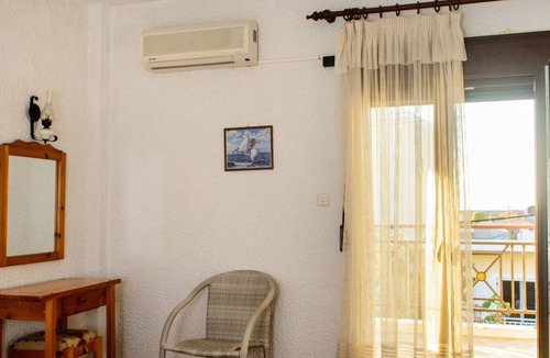 Karlovassi Hotel | Nepheli