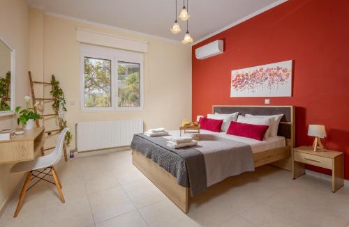 Minothiana Apartment | NeSo - Peter's Flat steps to Beach with Great Views