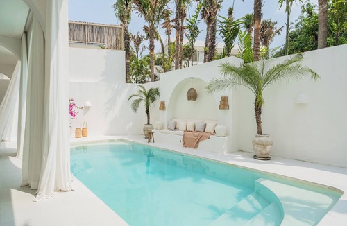 Tanjungbenoa Villa | New 2BR Tropical Private Pool Villa in Uluwatu