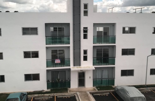 Moca Apartment | New Condo-apartment Family-sized just 20 min.away from Santiago Airport, w pool.