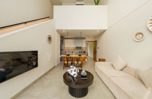 Berawa Villa | *New!* Kavana Soléa | 5 mins to Berawa beach