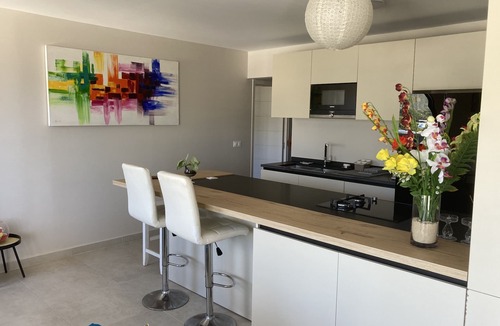 Papeete Apartment | New luxury apartment F3 secure fully equipped air conditioning wifi terrace view 2 parking