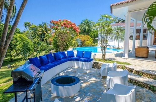 Sosua Villa | New luxury party beachfront complex: guest-friendly, 16 bedrooms, TOP CLASS!