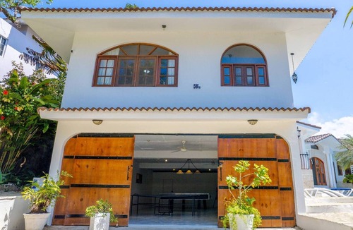 Sosua Villa | New luxury party beachfront complex: guest-friendly, 16 bedrooms, TOP CLASS!