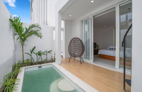 Seminyak Villa | New Rooftop Jacuzzi & Private Pool Villa near Canggu/Seminyak.
