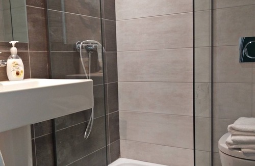 Rhodes Town Hotel | New York Hotel
