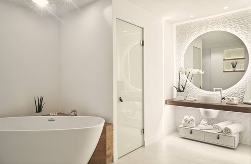 Agia Paraskevi Hotel | Nikki Beach Resort & Spa Santorini