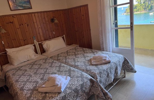 Agni Apartment | Nikolas sea view studios Agnibay