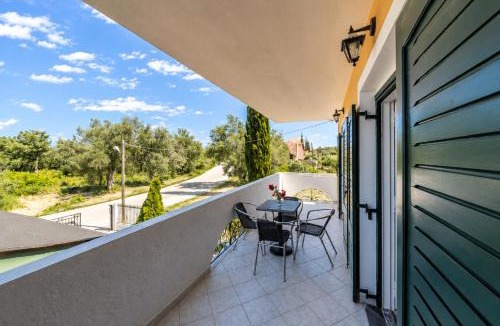 Melikia Apartment | Nikos Villas - Poolside Getaways in Kavos, Corfu