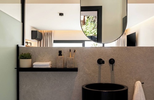 Skiathos Town Hotel | Nimfi Suites