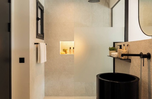Skiathos Town Hotel | Nimfi Suites
