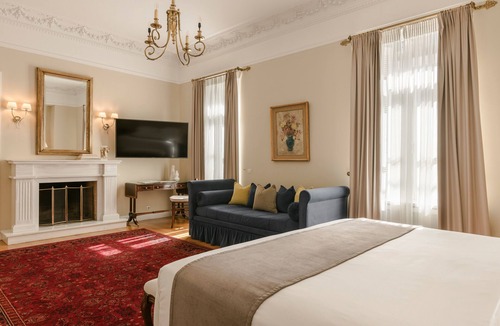 Anafiotika Hotel | Noble Suites