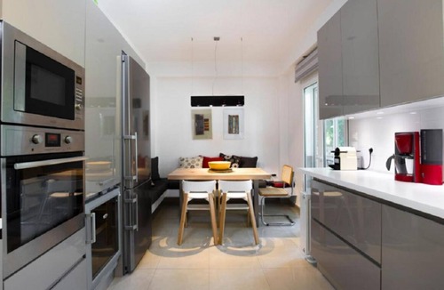 Kifisia Villa | Northside Privé Garden Athens Luxurious Villa/Pool