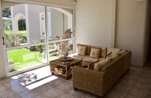 Kateleios Apartment | Notos Luxury Studios