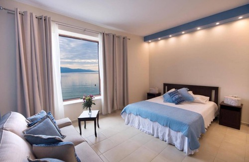 Nikiana House | NV Seafront Studios AV Properties
