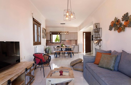 Sfakaki Apartment | Oak Wood - Sea View Exclusive Maisonette