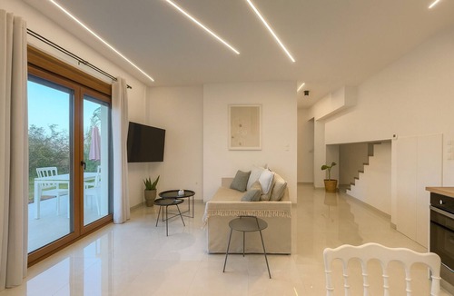 Serres Apartment | Oasis Acropolis Serres Next to Center (Parking)