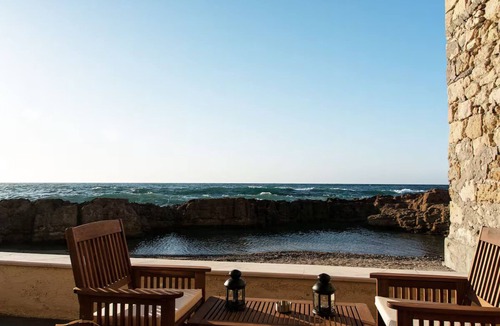 Halepa House | Ocean Wave's seafront villa