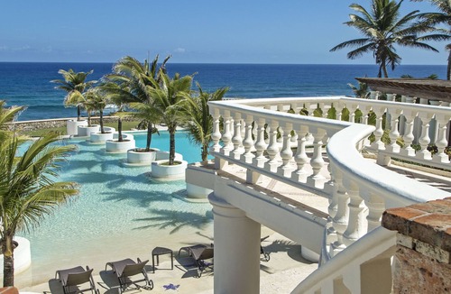 Cabrera Villa | Oceanfront Private 10 Bedroom Villa perfect Wedding/family/friends reunions,
