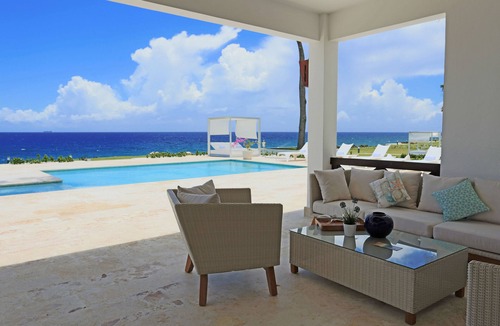 Los Brazos Villa | Oceanfront three-bedroom luxury villa #1