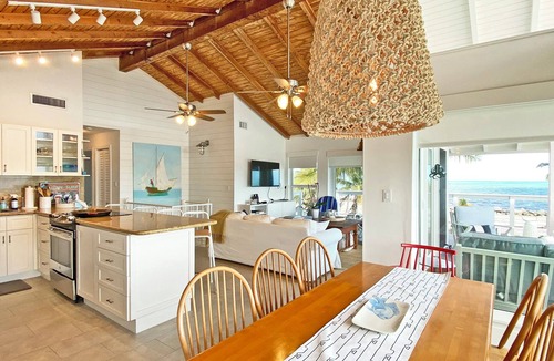 Pirates Cove House | Oceanfront Villa boasting amazing 180º spectacular ocean views!