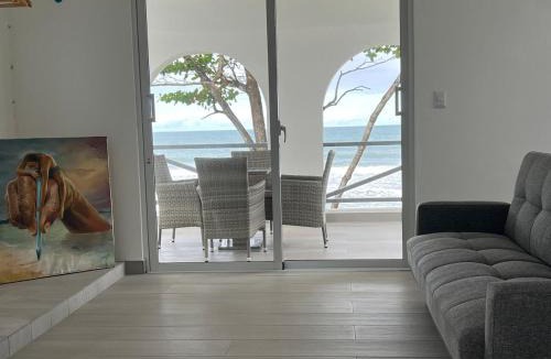 Las Canas Villa | Oceanfront Villa Near Cabarete