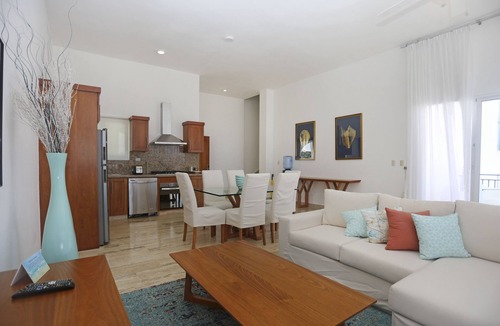 Playa Chiquita Apartment | Oceanview two-bedroom apartment