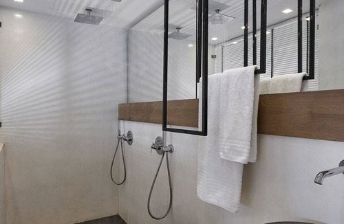 Finikia Hotel | Oia Suites