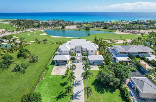 Punta Cana House | Okyanus: Spectacular oceanview villa w/pool, Jacuzzi, full staff & golf cart