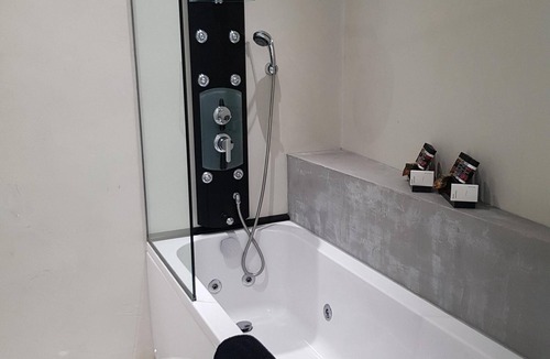 Rhodes Old Town House | Old Town Senses Hotel Triple Suite 2 with bath tub/jacuzzi