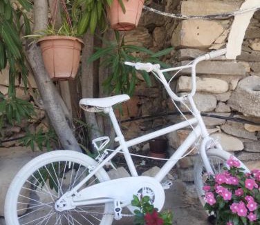 Ferma Apartment | Oleander's Garden Traditional Cretan Cottage