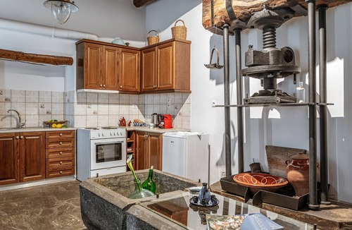 Andros Town Apartment | Olive Guesthouse Junior Apartment with Sea View and Wi-Fi