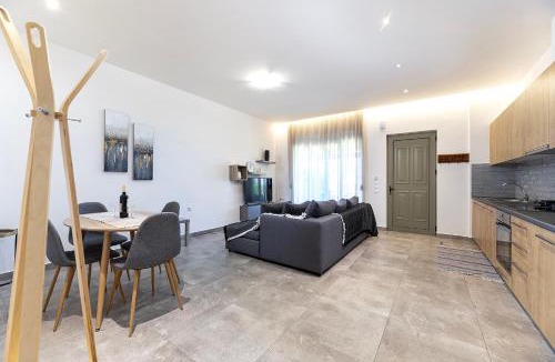 Linopotis House | Olive Tree Garden