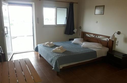 Mavrovouni Apartment | olivensun studio 10 3rd floor