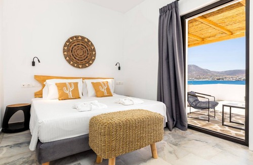 Krotiri Hotel | Omilos Beachfront House