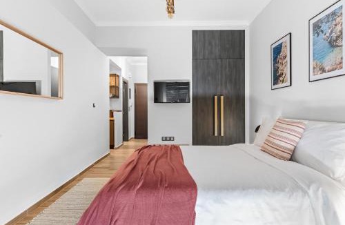 Rafina-Pikermi Apartment | On The Port: Studio