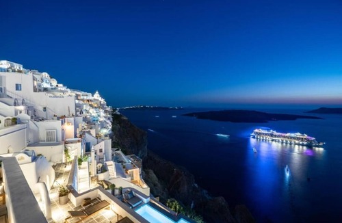 Fira Villa | One-Bedroom Villa - Inspire Santorini Luxury Villas