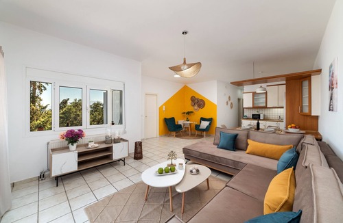 Ammoudara Apartment | One step from the beach with breathtaking sea view and free parking