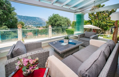 Kato Korakiana Villa | Oneirodromio by White Dream Villas