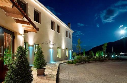 Amphipolis Hotel | Orfeas Land