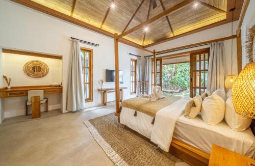 Penestanan Villa | Orion by DH - Romantic Chic Villa - Private Pool - Garden Tub Retreat