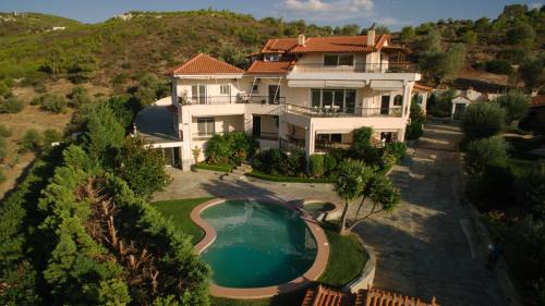 Limni Vouliagmenis Apartment | Our Dreamhouses in Loutraki Heraion Sea Lake